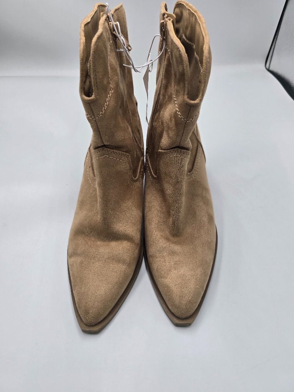 UniversalThread Boot - Picture 1 of 4